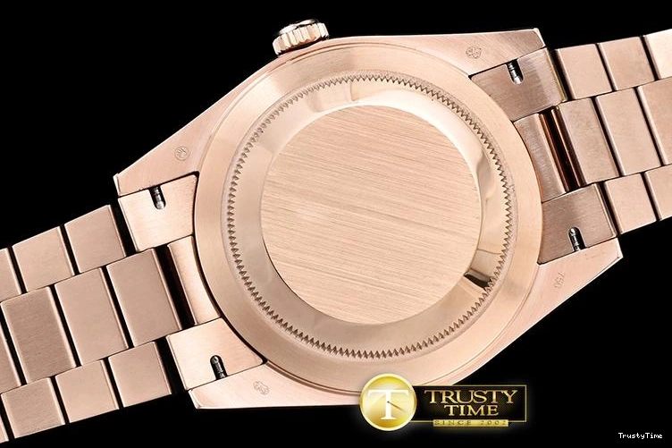 0926 RDD0218A – DayDate 40mm Casual 690